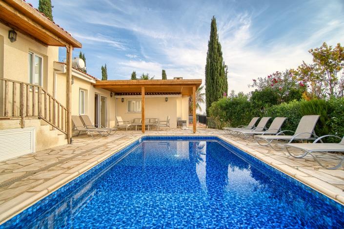 Image No.1-5 Bed Villa / Detached for sale