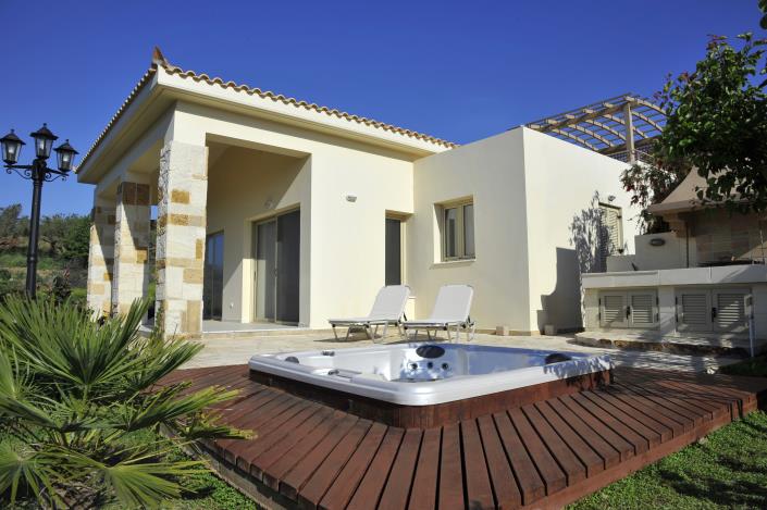 Image No.1-3 Bed Villa / Detached for sale