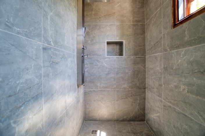 Image No.18-4 Bed Townhouse for sale