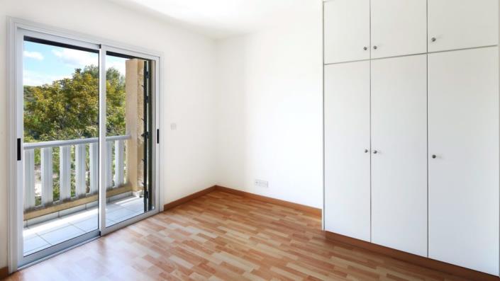 Image No.7-2 Bed Townhouse for sale