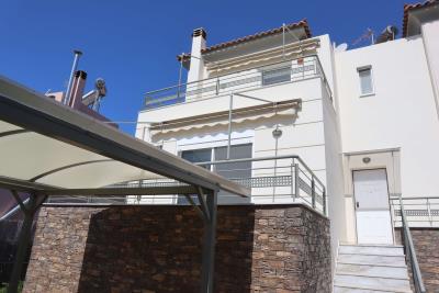 1 - Loutraki, Jumelé