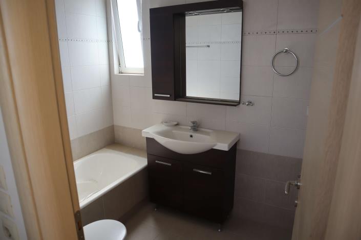 Image No.14-3 Bed Semi-Detached for sale