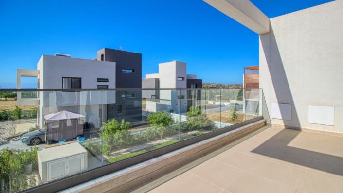 Image No.16-3 Bed Villa / Detached for sale