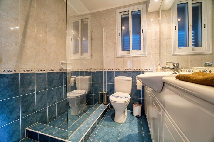 Image No.10-Villa / Détaché de 4 chambres à vendre à Chlorakas