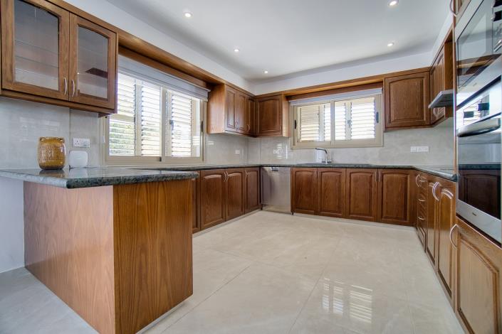 Image No.8-3 Bed Villa / Detached for sale