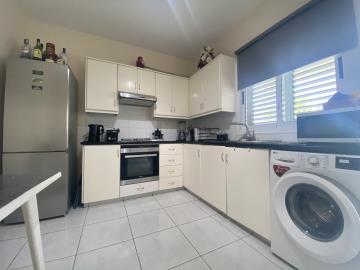 663930-semi-detached-villa-for-sale-in-kato-paphos-universal_orig