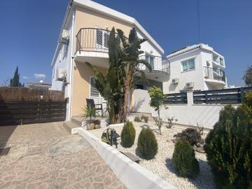 663933-semi-detached-villa-for-sale-in-kato-paphos-universal_orig