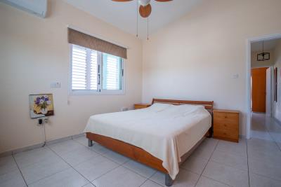 706633-semi-detached-villa-for-sale-in-kato-paphos-universal_orig