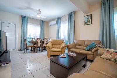 706648-semi-detached-villa-for-sale-in-kato-paphos-universal_orig