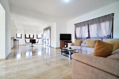 664951-detached-villa-for-sale-in-select-location_orig