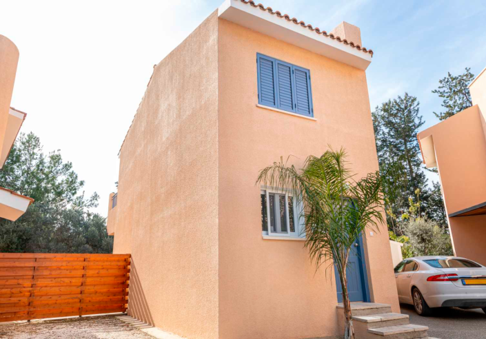 Image No.1-3 Bed Villa for sale