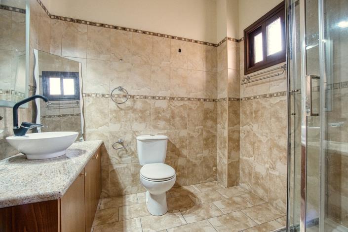 Image No.20-Villa / Détaché de 4 chambres à vendre à Argaka