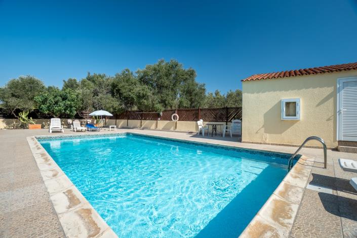 Image No.13-2 Bed Townhouse for sale