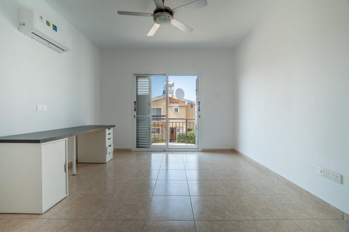 Image No.10-2 Bed Townhouse for sale