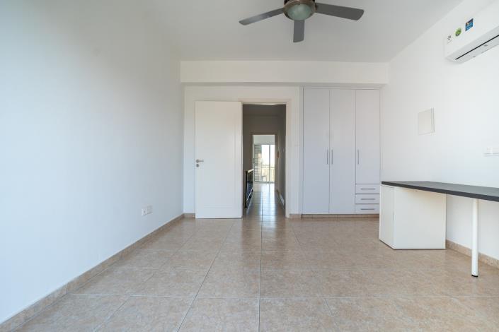 Image No.11-2 Bed Townhouse for sale