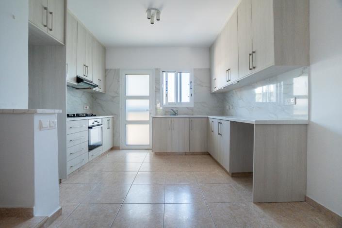 Image No.7-2 Bed Townhouse for sale