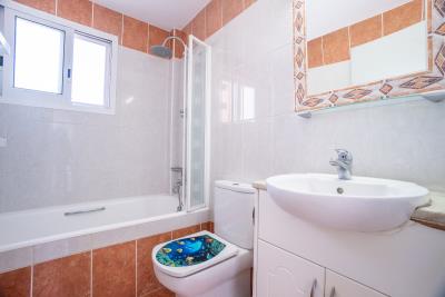 734933-detached-villa-for-sale-in-kissonerga_orig