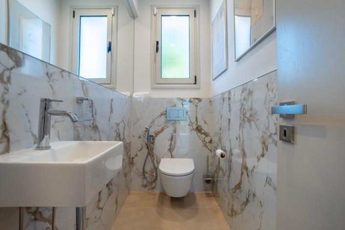 Image No.22-4 Bed Villa / Detached for sale