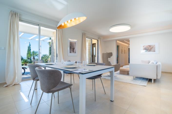 Image No.6-4 Bed Villa / Detached for sale