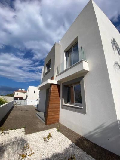 Image No.12-3 Bed Villa / Detached for sale