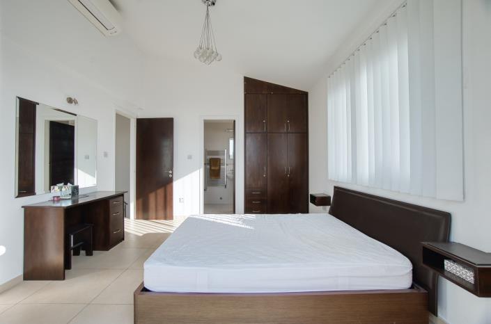 Image No.14-4 Bed Villa / Detached for sale