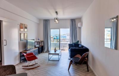 786337-apartment-for-rent-in-larnaka-finikoudes_orig