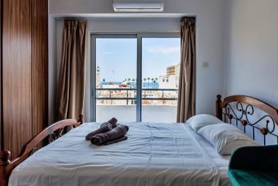 786341-apartment-for-rent-in-larnaka-finikoudes_orig