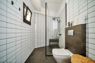 786345-apartment-for-rent-in-larnaka-finikoudes_orig