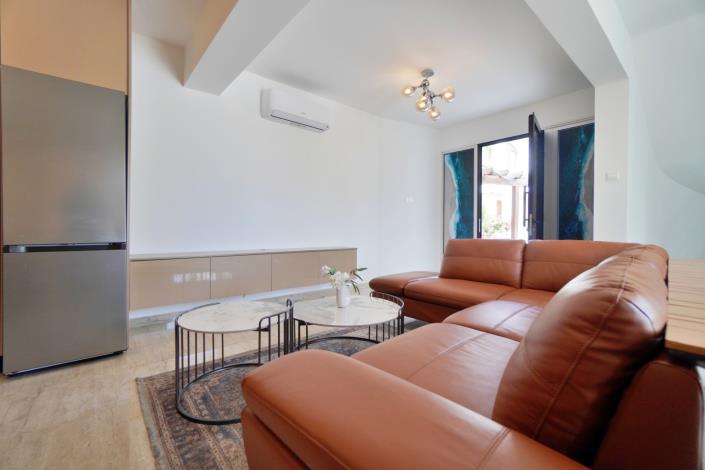 Image No.9-5 Bed Villa / Detached for sale