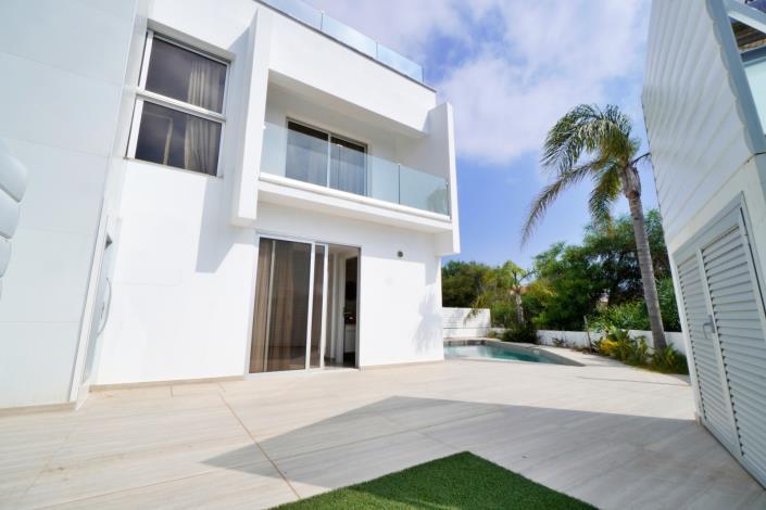 Image No.20-5 Bed Villa / Detached for sale