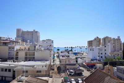 794880-apartment-for-sale-in-larnaka-finikoudes_orig