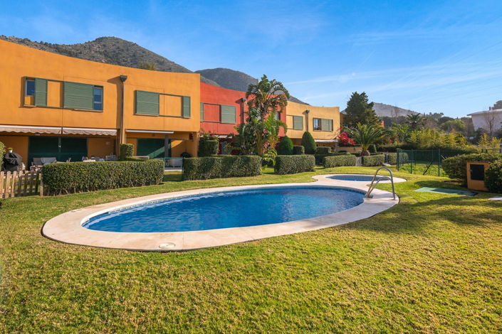 Image No.1-4 Bed Townhouse for sale