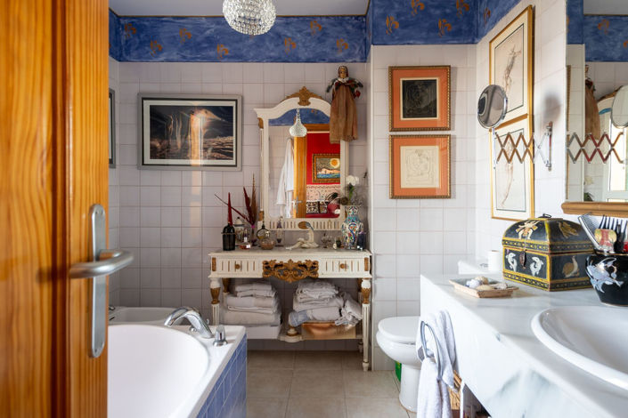 Image No.15-4 Bed Townhouse for sale