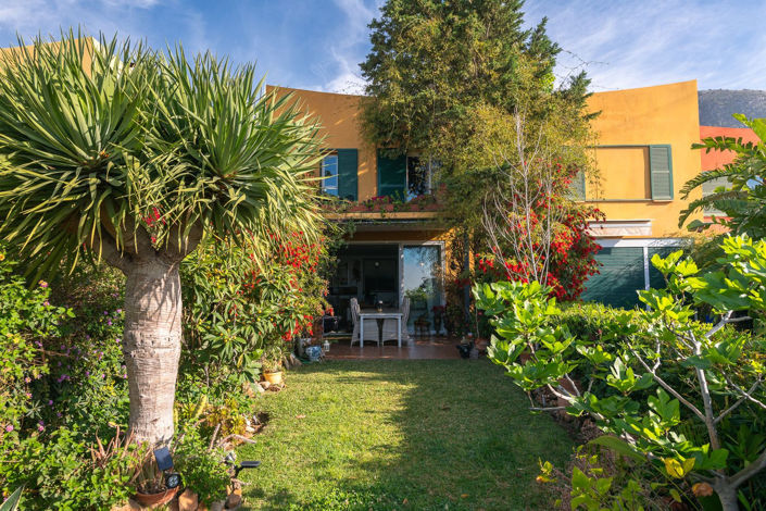 Image No.18-4 Bed Townhouse for sale