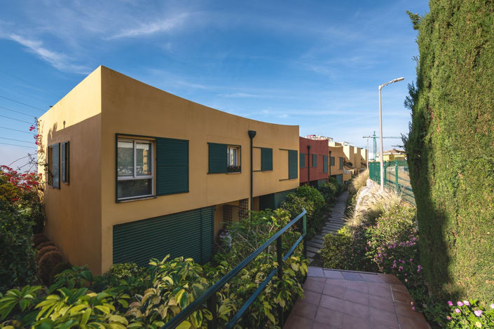 Image No.20-4 Bed Townhouse for sale