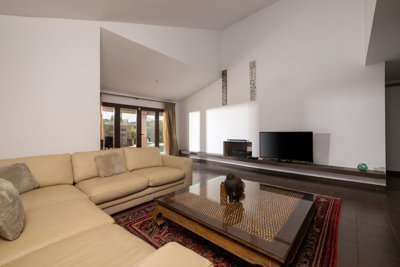 7-aa4cc561180b369757c0bb4af9886cd3