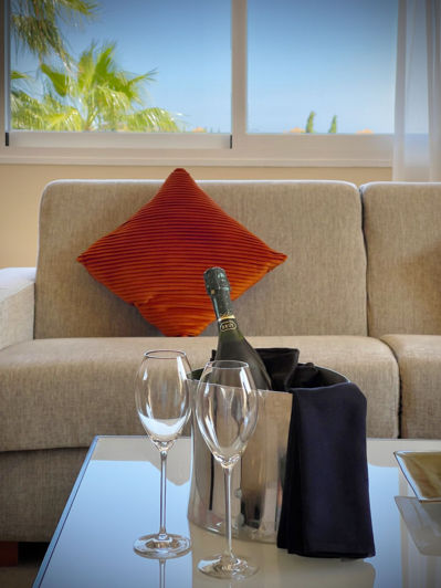 Image No.15-15 Bed Commercial for sale