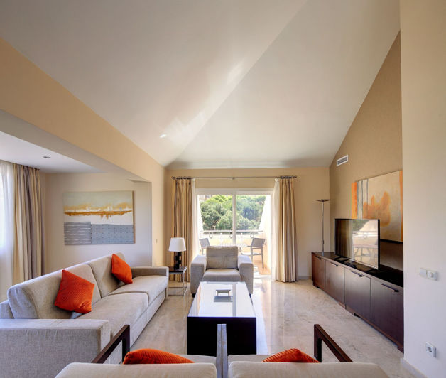 Image No.6-15 Bed Commercial for sale