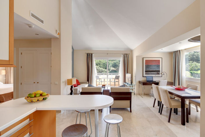 Image No.7-15 Bed Commercial for sale