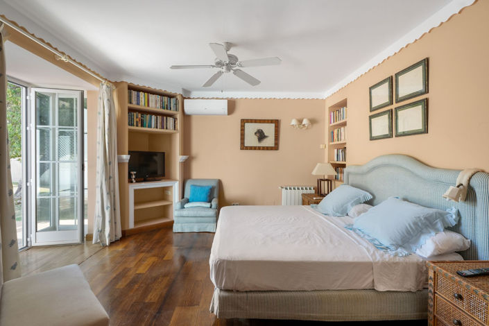 Image No.20-7 Bed Villa for sale