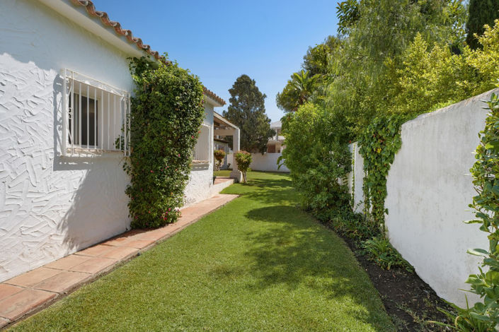 Image No.30-7 Bed Villa for sale