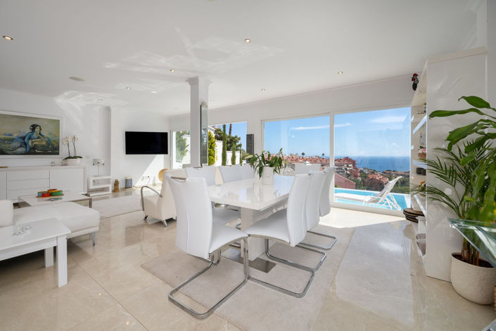 Image No.27-3 Bed Villa for sale