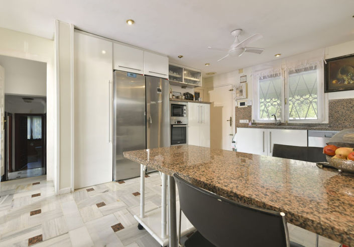 Image No.11-6 Bed Villa for sale