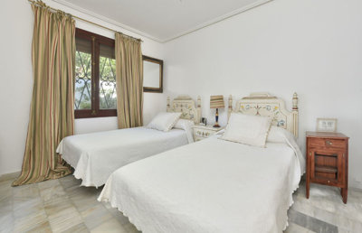 15-11d12f2f454f2f5e9b981fdd8b901d51