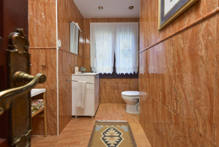 Image No.16-6 Bed Villa for sale