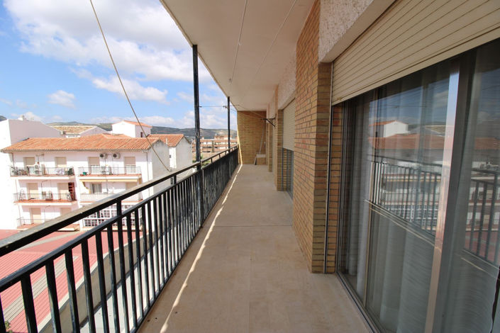 Image No.10-7 Bed Apartment for sale
