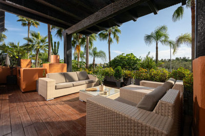 10-bb915d1cb19341576dcdc994b81ab9c5