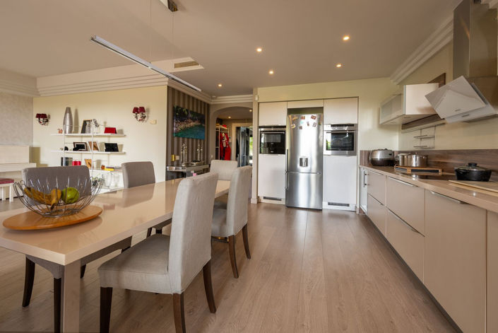 Image No.8-3 Bed Apartment for sale