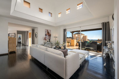 10-bb915d1cb19341576dcdc994b81ab9c5