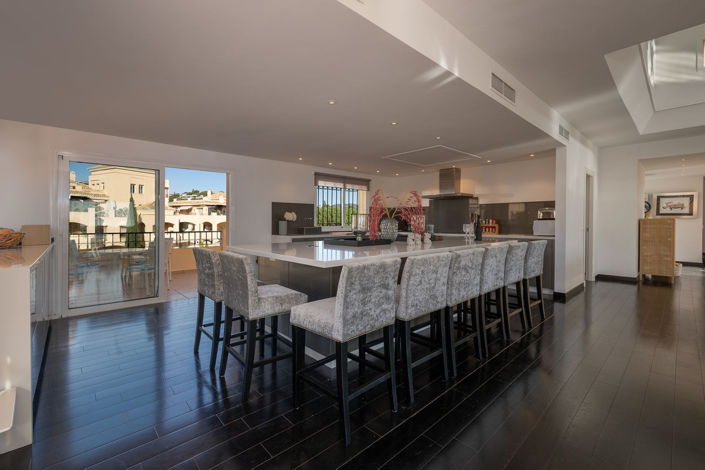 Image No.14-4 Bed Apartment for sale